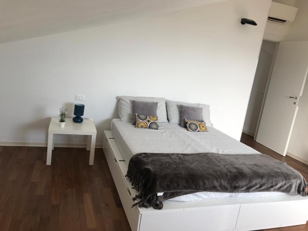 Apartamento La Casa Con Vista Di Emma Vezzano Ligure Exterior foto
