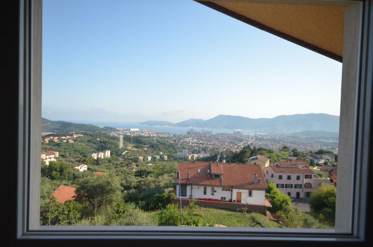 Apartamento La Casa Con Vista Di Emma Vezzano Ligure Exterior foto